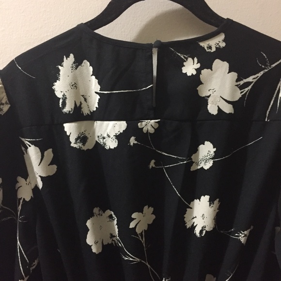 Dress - Picture 4 of 5